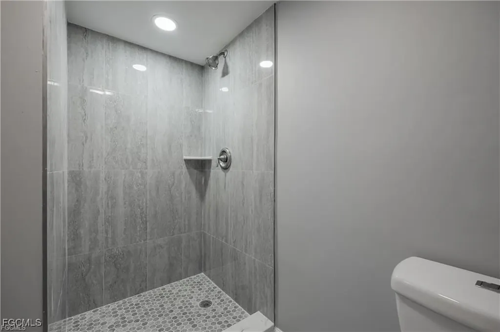 2244 Winkler Avenue Fort Myers FL 33901