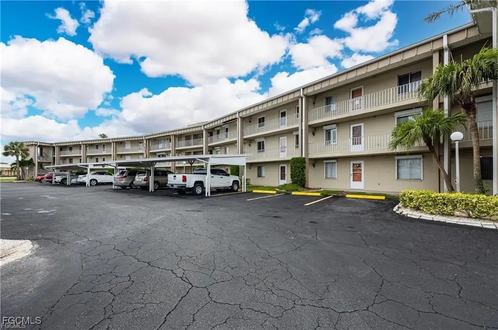 2244 Winkler Avenue Fort Myers FL 33901