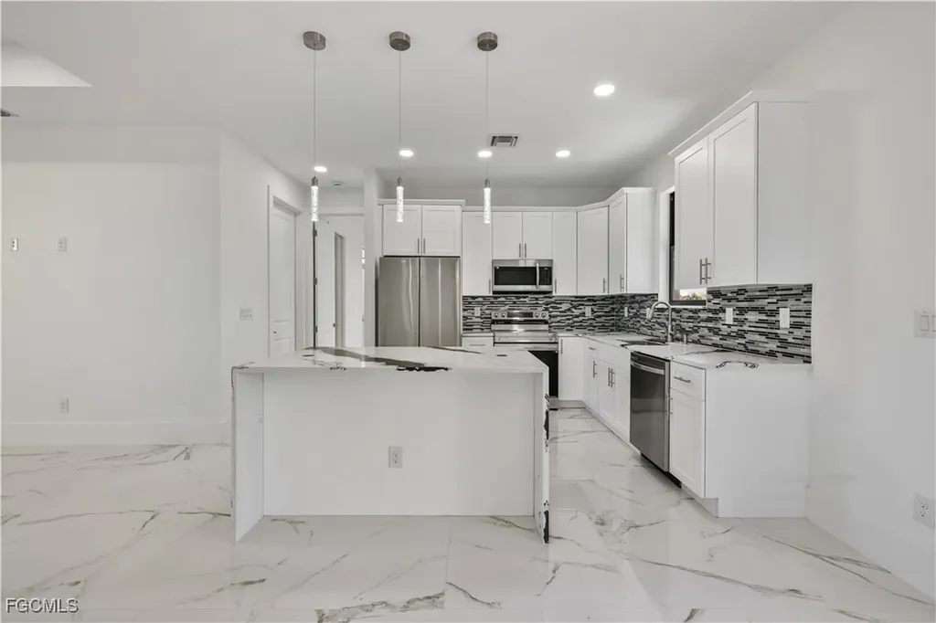 1708 El Dorado Boulevard N Cape Coral FL 33993