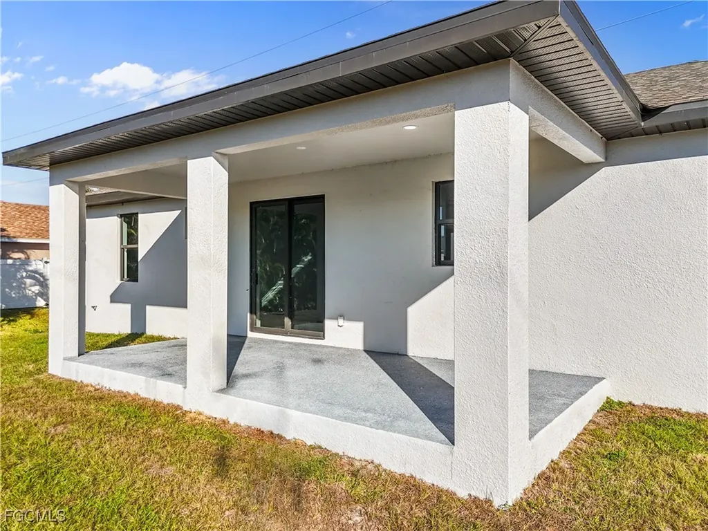 1708 El Dorado Boulevard N Cape Coral FL 33993