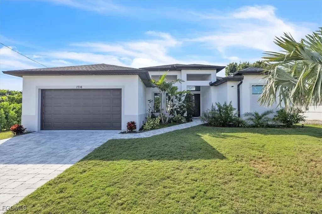 1716 SW 44th Terrace Cape Coral FL 33914