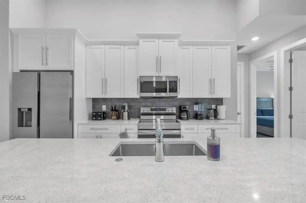 1716 SW 44th Terrace Cape Coral FL 33914