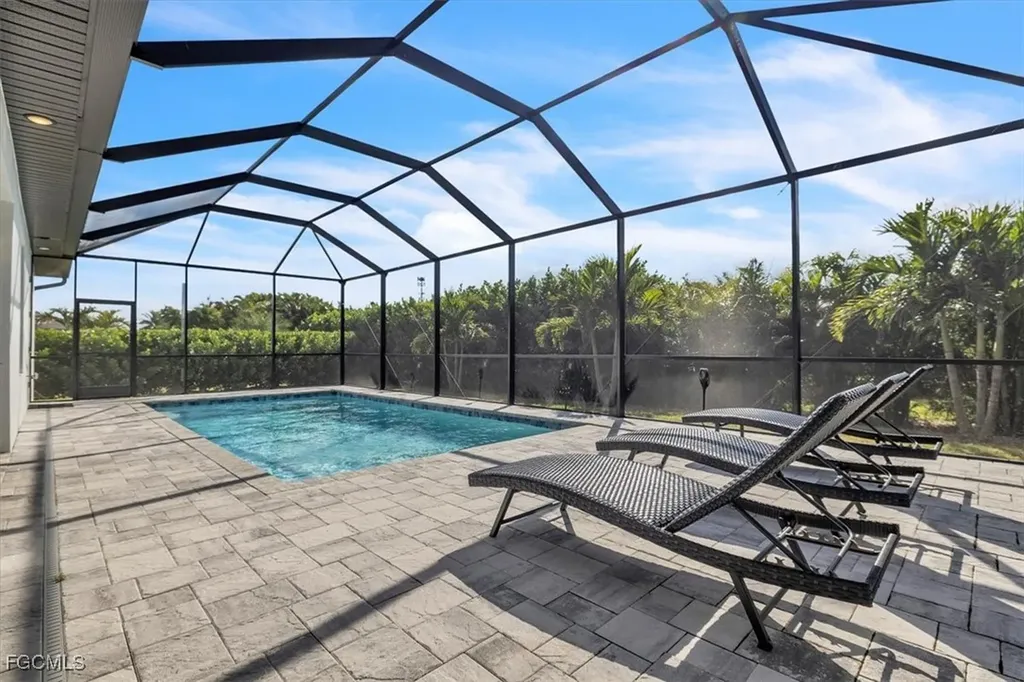 1716 SW 44th Terrace Cape Coral FL 33914
