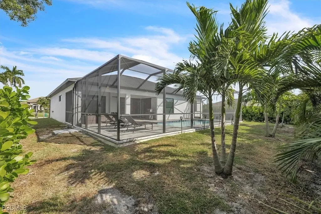 1716 SW 44th Terrace Cape Coral FL 33914