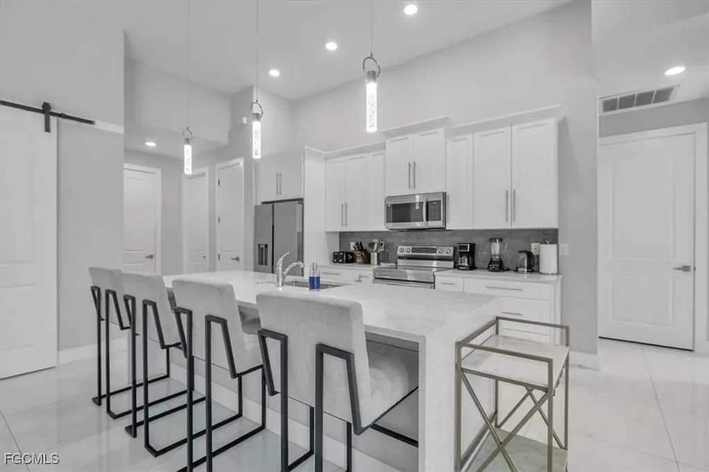 1716 SW 44th Terrace Cape Coral FL 33914