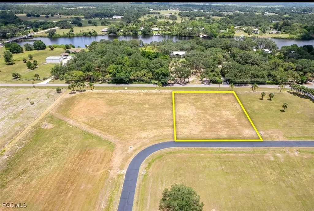 1520 Lindbergh Loop Labelle FL 33935