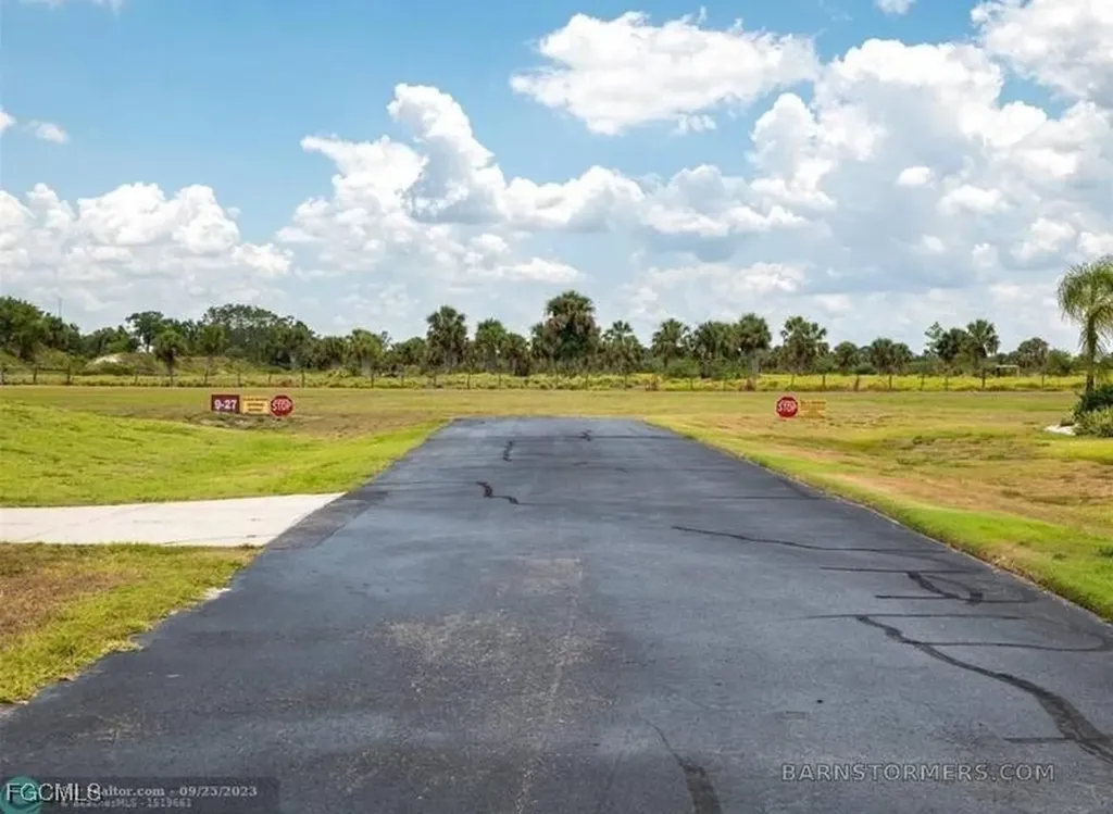 1520 Lindbergh Loop Labelle FL 33935