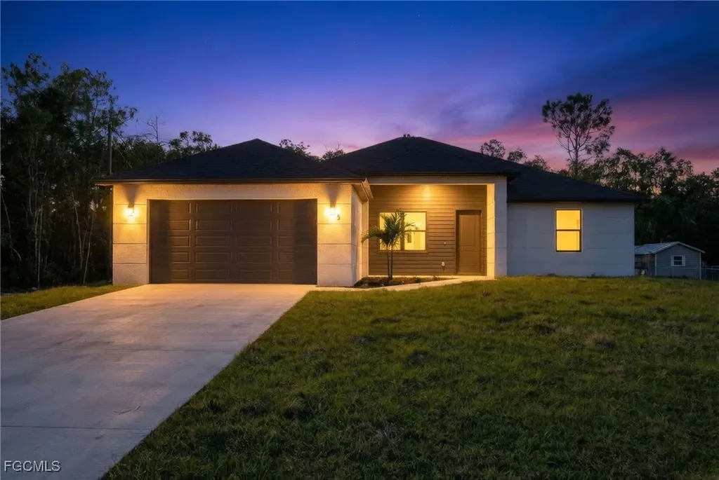 115 Johns Avenue Lehigh Acres FL 33936