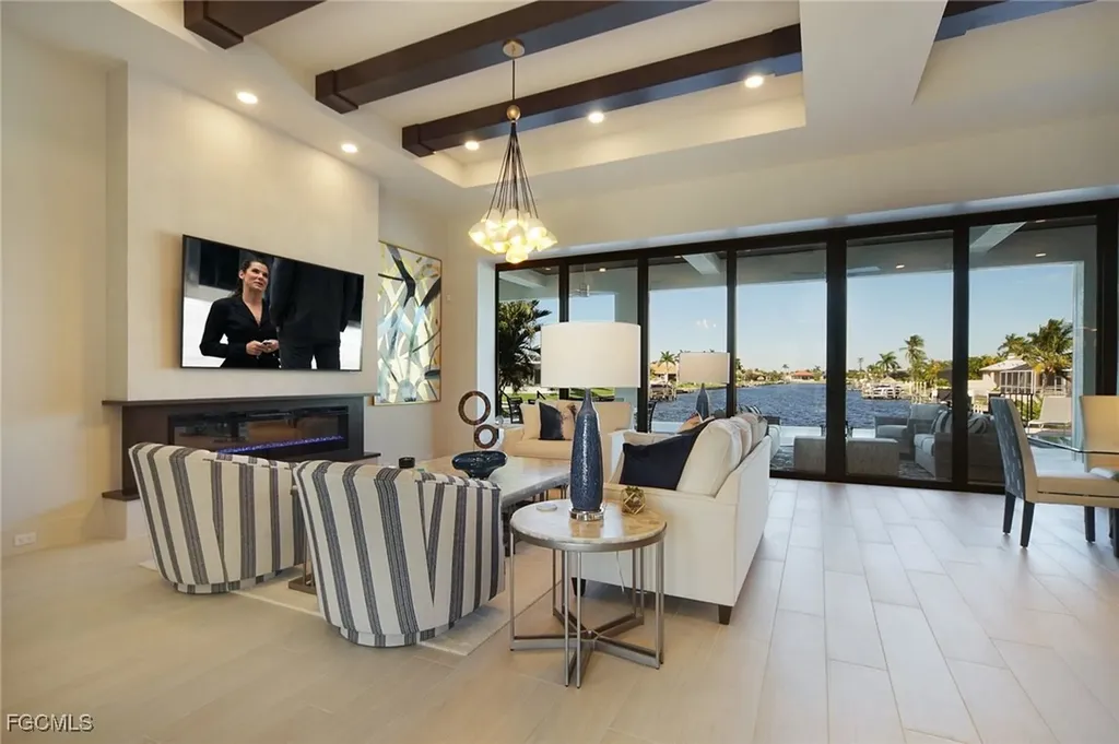 2523 Beach Parkway W Cape Coral FL 33914