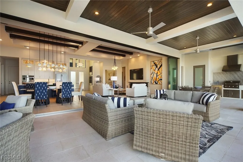 2523 Beach Parkway W Cape Coral FL 33914