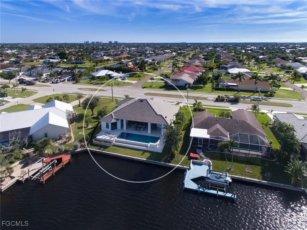 2523 Beach Parkway W Cape Coral FL 33914