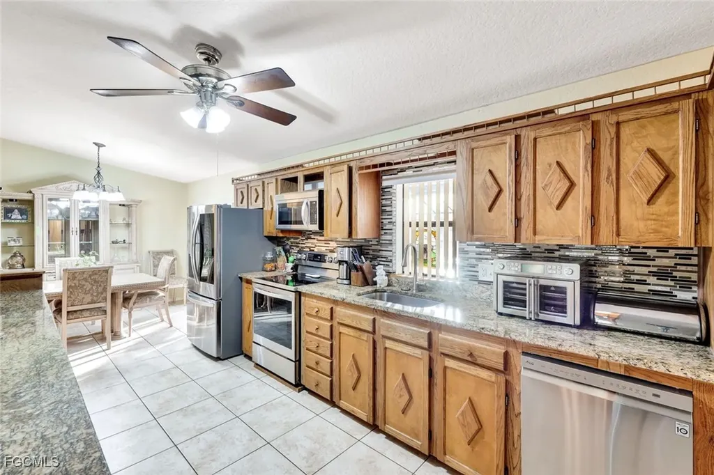 16321 Slater Road North Fort Myers FL 33917
