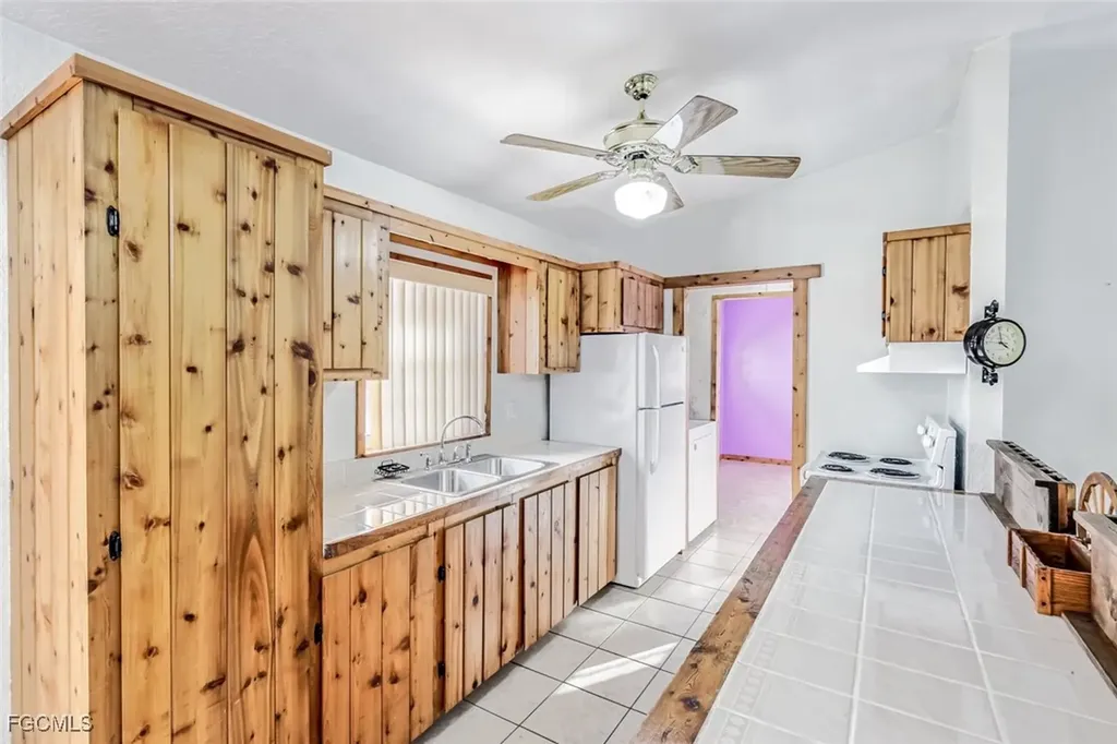16321 Slater Road North Fort Myers FL 33917