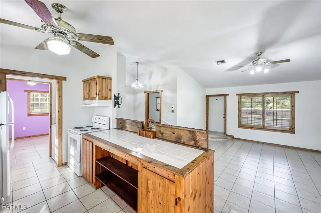 16321 Slater Road North Fort Myers FL 33917
