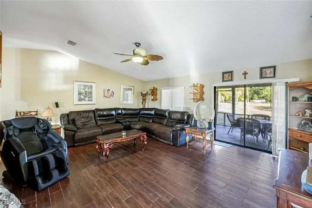 16321 Slater Road North Fort Myers FL 33917