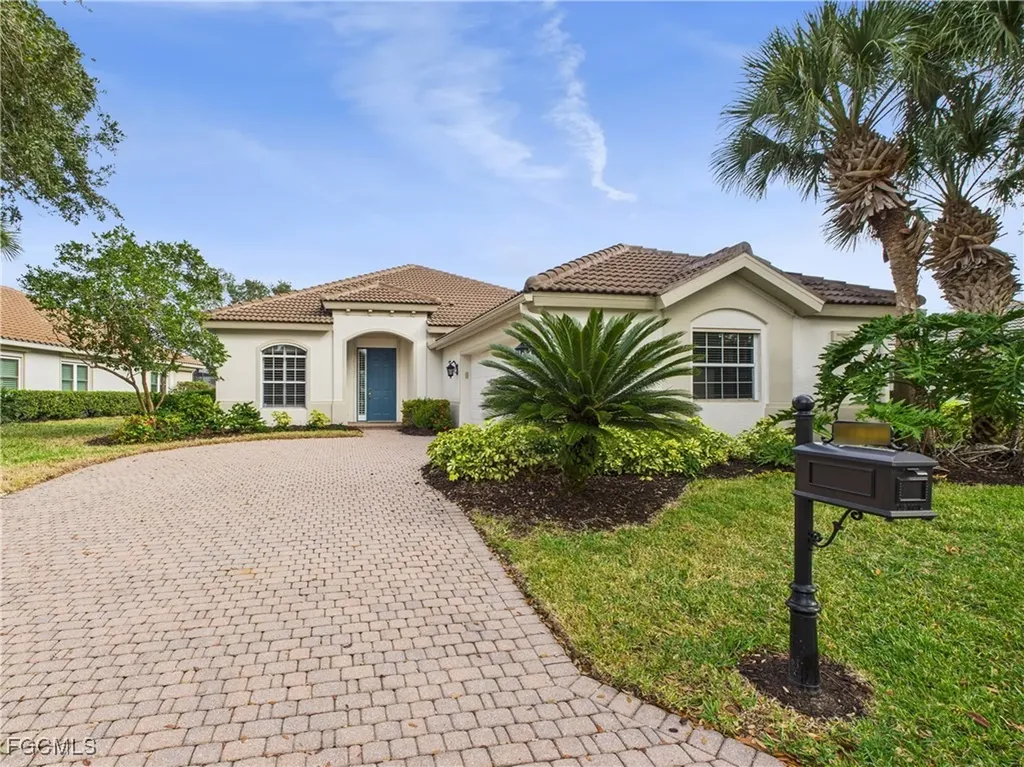 Estero FL, 21809 Masters Circle
