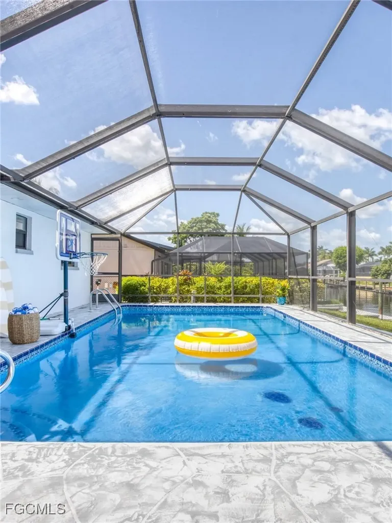 5233 SW 11th Court Cape Coral FL 33914