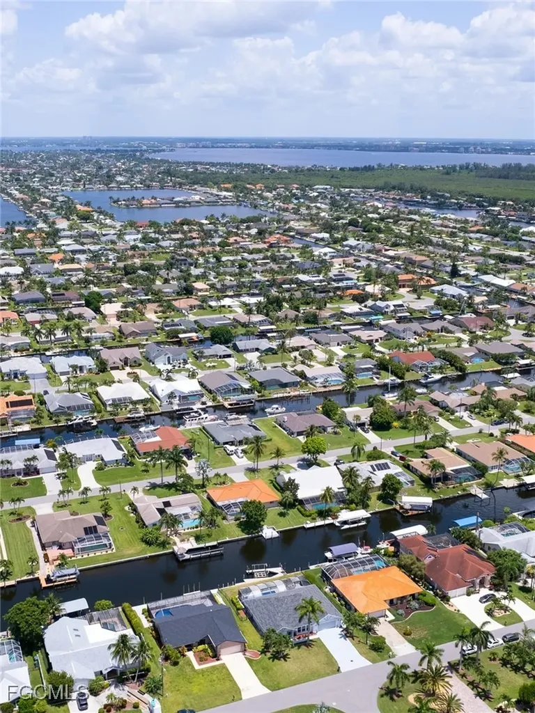 5233 SW 11th Court Cape Coral FL 33914