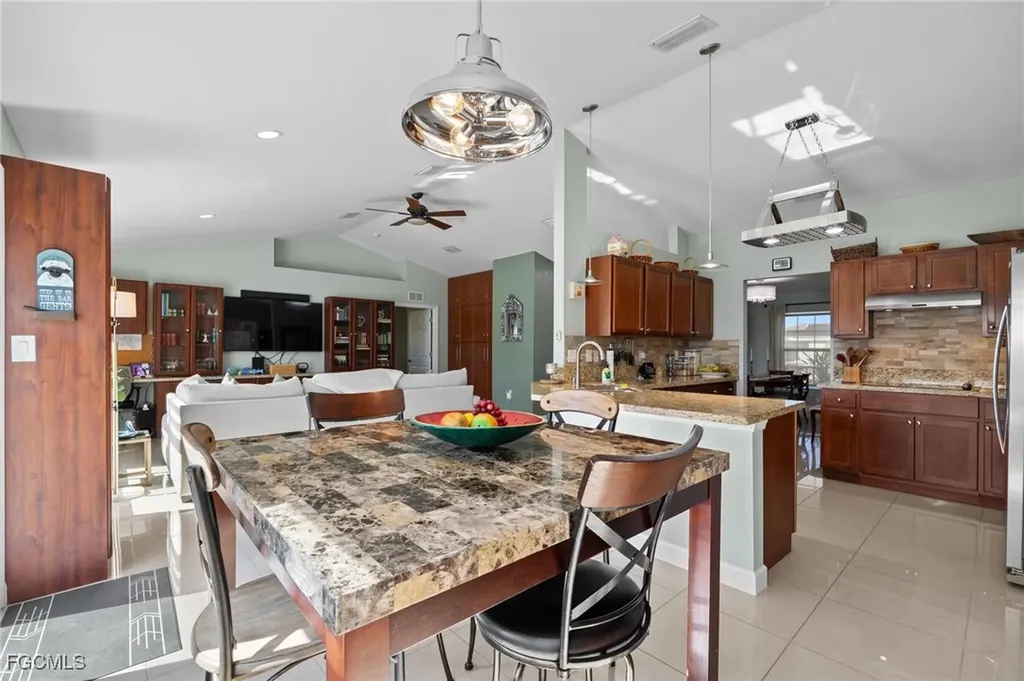 1914 NW 15th Street Cape Coral FL 33993