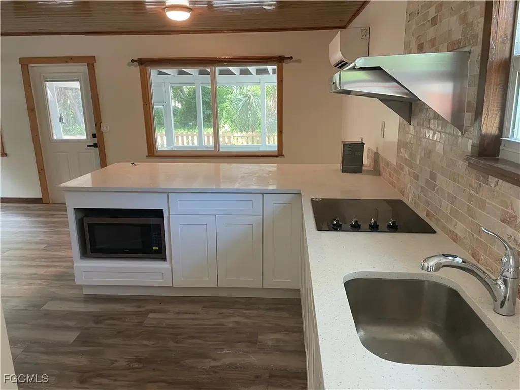 784 Oak Street Fort Myers Beach FL 33931
