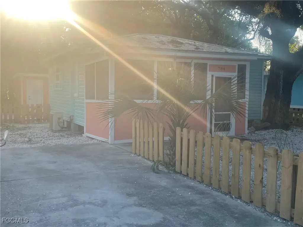 784 Oak Street Fort Myers Beach FL 33931