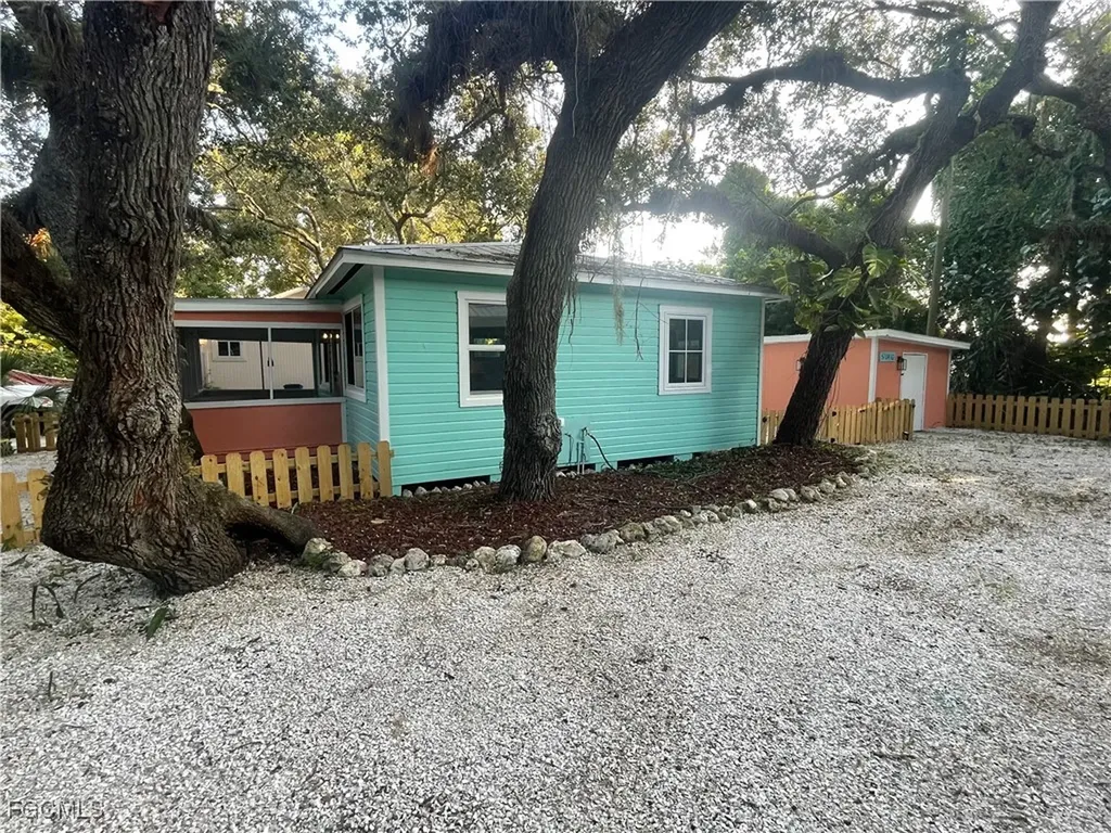784 Oak Street Fort Myers Beach FL 33931