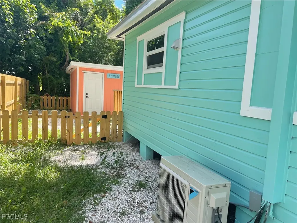 784 Oak Street Fort Myers Beach FL 33931