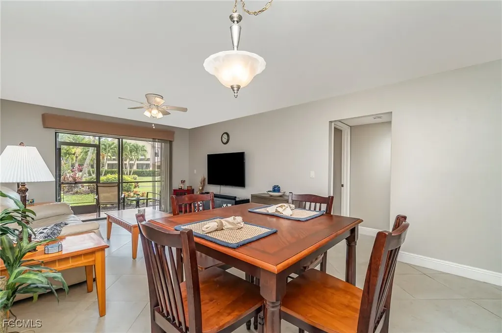 8715 Charter Club Circle Fort Myers FL 33919