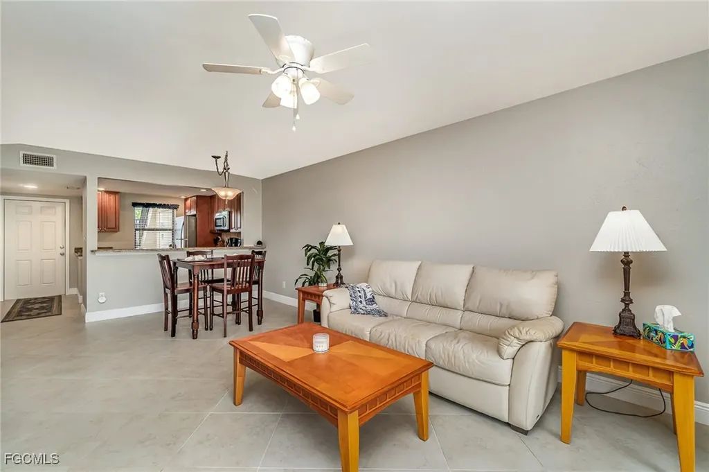 8715 Charter Club Circle Fort Myers FL 33919