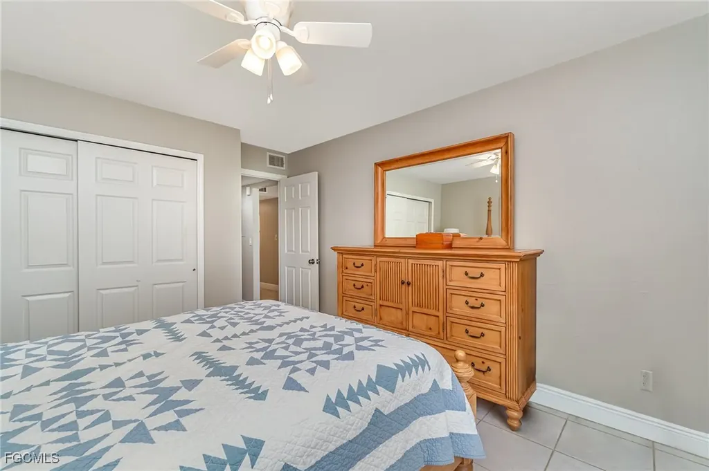 8715 Charter Club Circle Fort Myers FL 33919