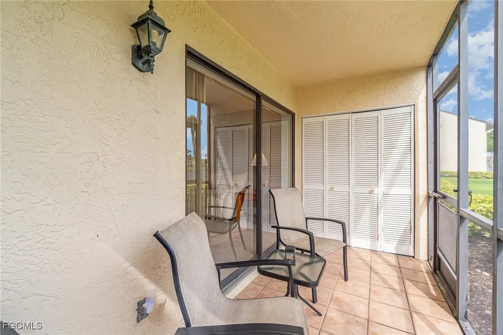 8715 Charter Club Circle Fort Myers FL 33919