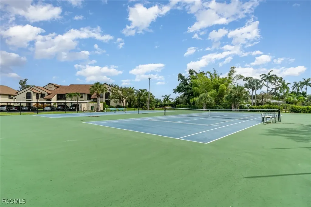 8715 Charter Club Circle Fort Myers FL 33919