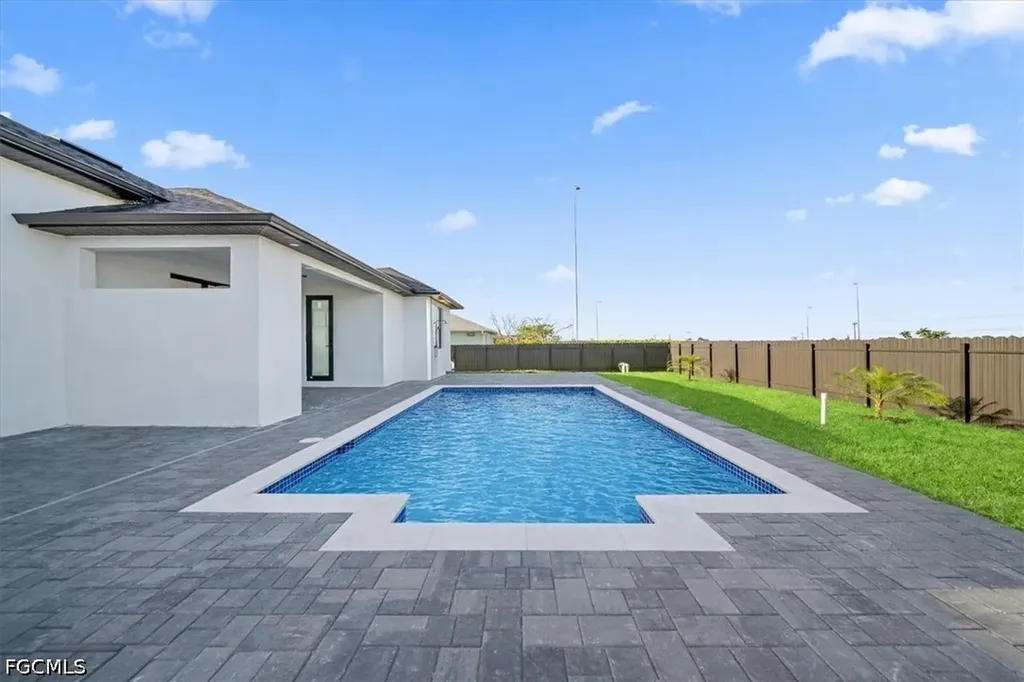 1100 NW 31st Place Cape Coral FL 33993