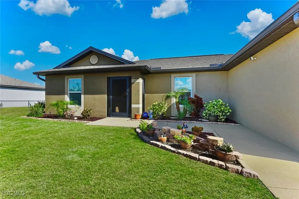 845 Lochman Drive Fort Myers FL 33913