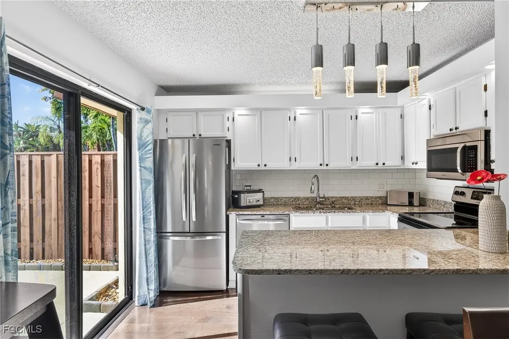 5210 Cedarbend Drive Fort Myers FL 33919