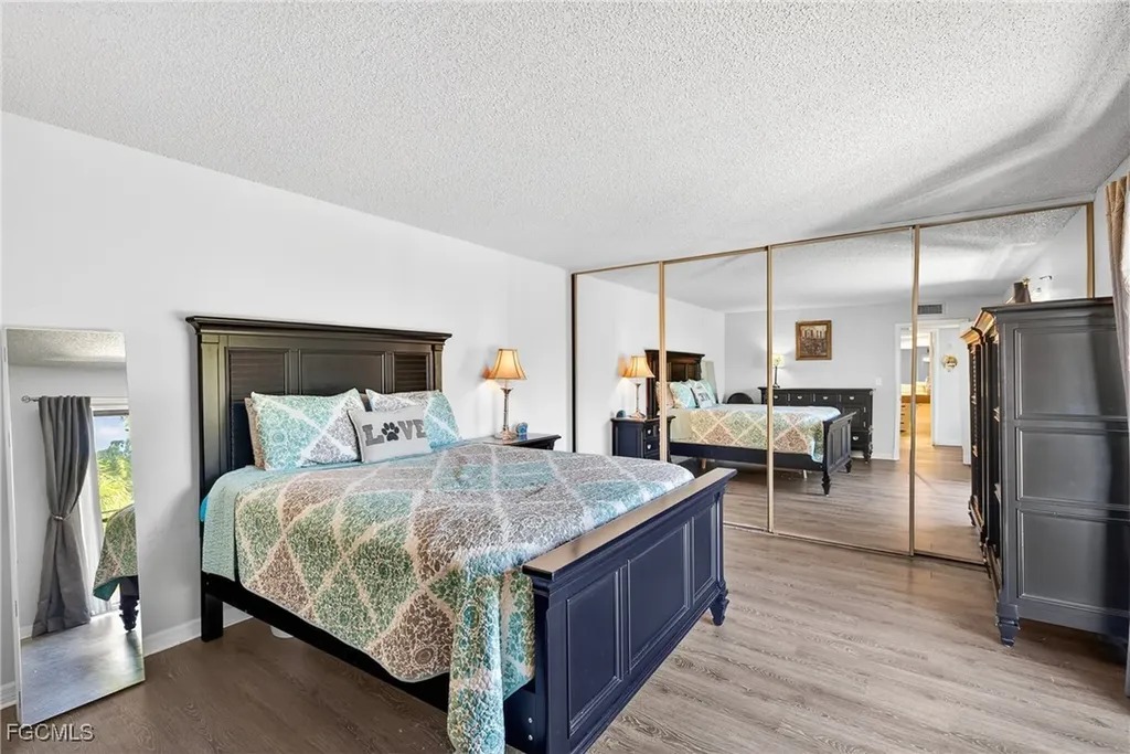 5210 Cedarbend Drive Fort Myers FL 33919