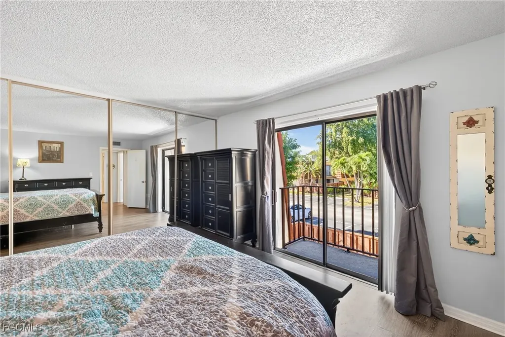 5210 Cedarbend Drive Fort Myers FL 33919