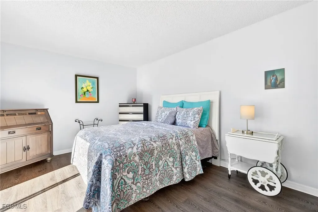 5210 Cedarbend Drive Fort Myers FL 33919