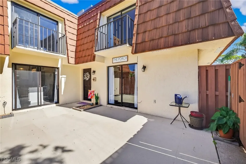 5210 Cedarbend Drive Fort Myers FL 33919