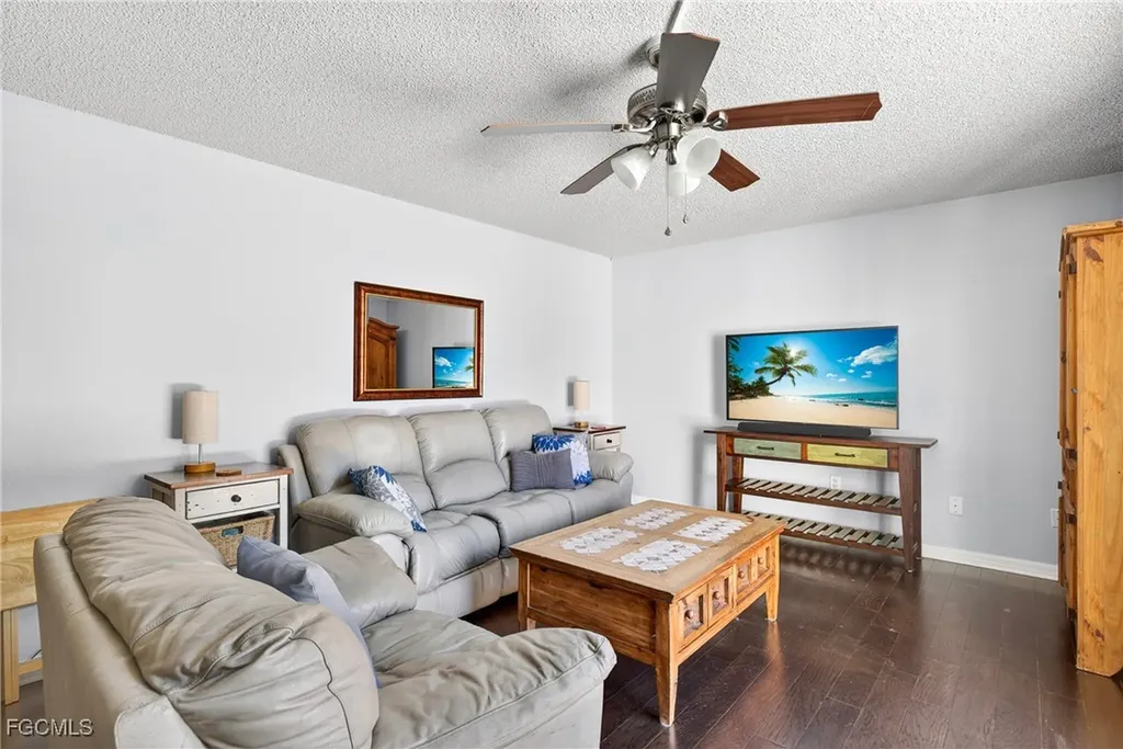 5210 Cedarbend Drive Fort Myers FL 33919