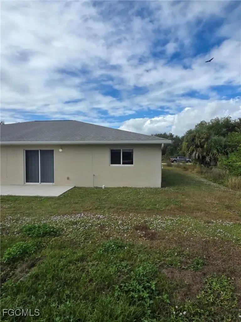 2502 Park Road Lehigh Acres FL 33971