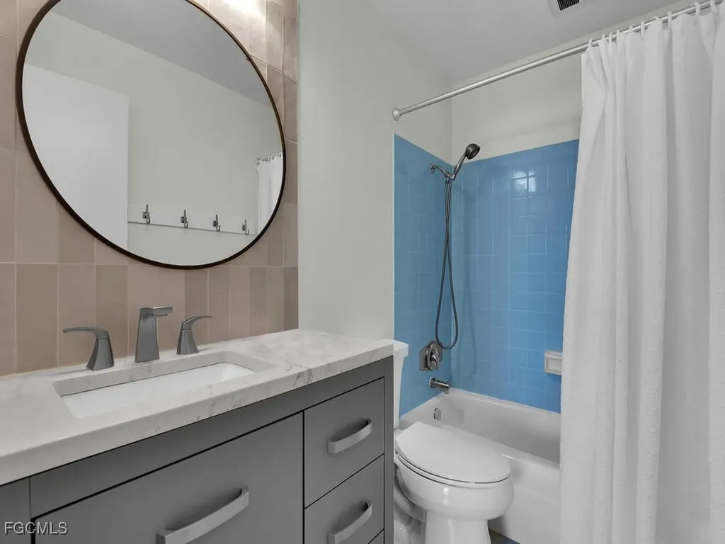 665 12th Avenue S Naples FL 34102