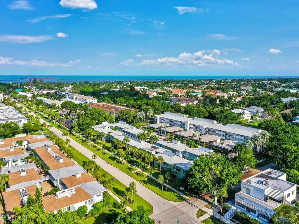 665 12th Avenue S Naples FL 34102