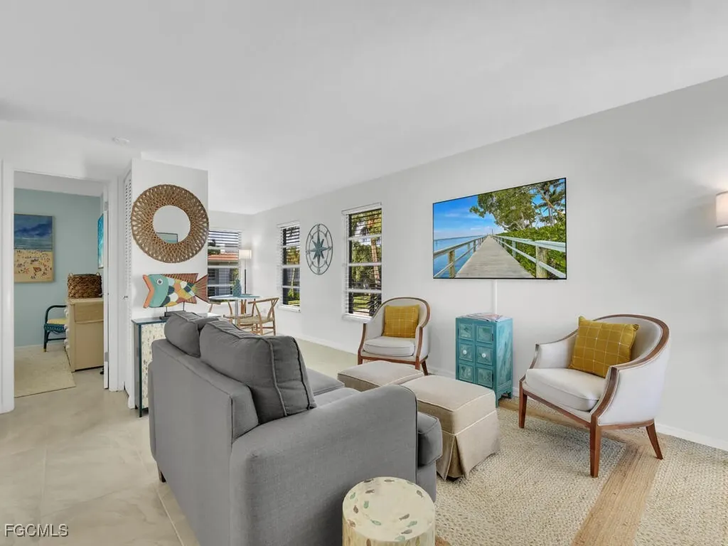 665 12th Avenue S Naples FL 34102