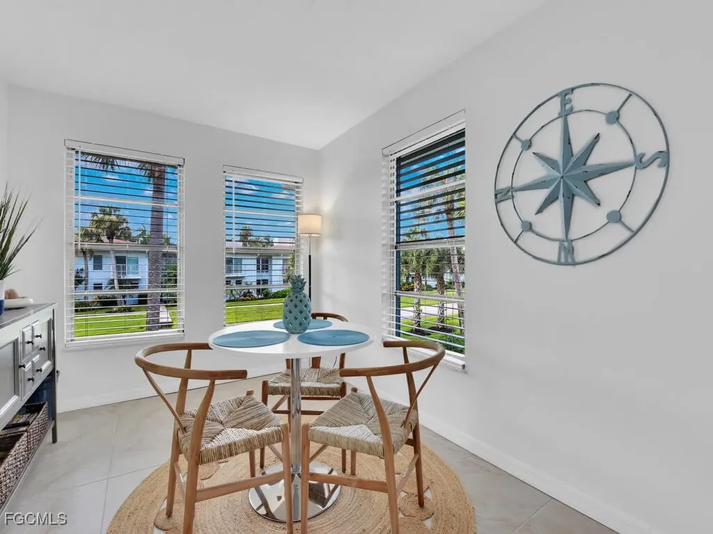 665 12th Avenue S Naples FL 34102