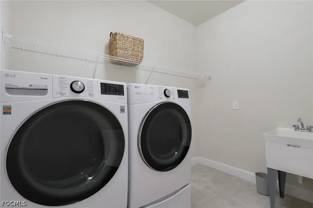 3425 Hampton Boulevard Alva FL 33920