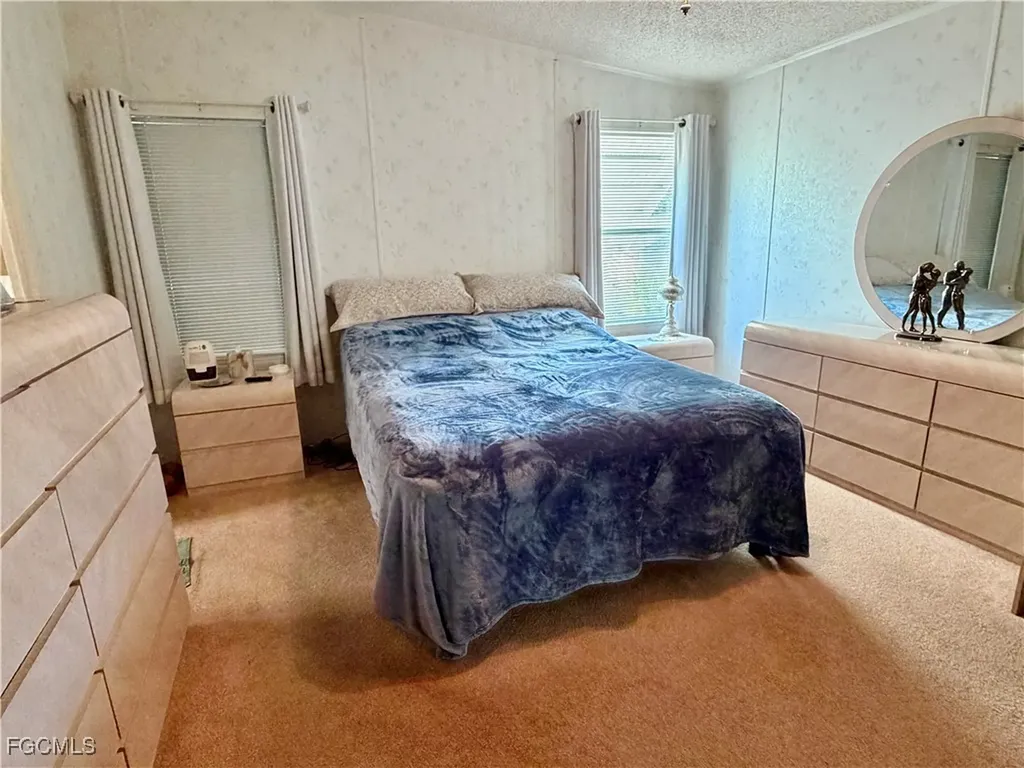 390 Santa Fe Trail North Fort Myers FL 33917