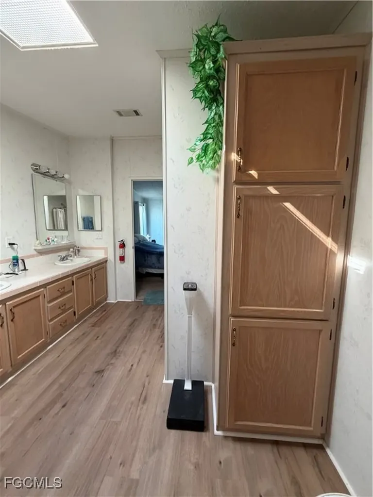 390 Santa Fe Trail North Fort Myers FL 33917