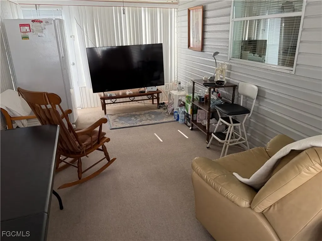 390 Santa Fe Trail North Fort Myers FL 33917