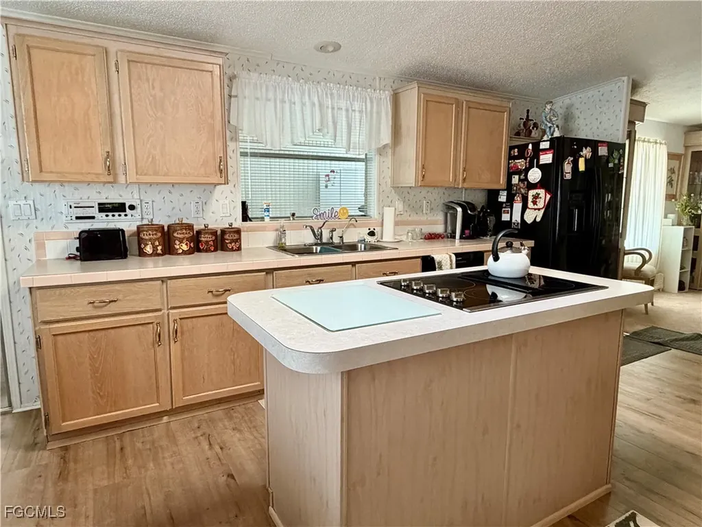 390 Santa Fe Trail North Fort Myers FL 33917